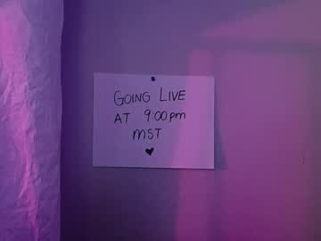 Misskittyts Chaturbate stream image from May 18, 2025