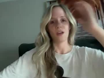 Luxlovely111 Chaturbate stream image from May 18, 2025