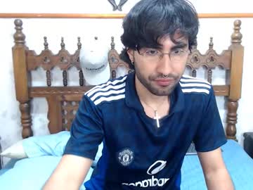 Milanzaire Chaturbate stream image from May 18, 2025