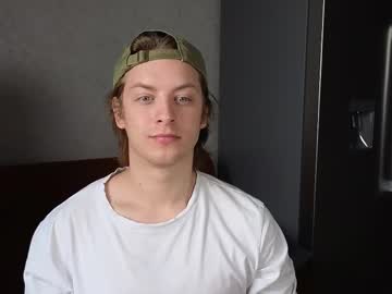 Axaxax0axax Chaturbate stream image from May 18, 2025
