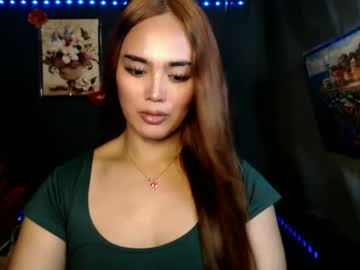 Callme_Christinexxx Chaturbate stream image from May 18, 2025