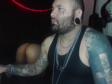 Darkclothes Chaturbate stream image from May 18, 2025