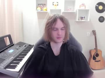 Dr1vemewild Chaturbate stream image from May 18, 2025