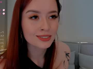 Emelilove Chaturbate stream image from May 18, 2025
