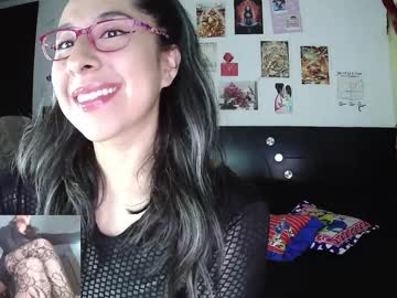 Malishka_Fox Chaturbate stream image from May 18, 2025
