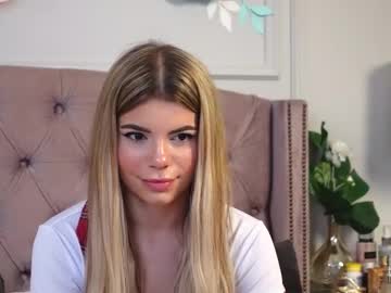 Melissarayy Chaturbate stream image from May 18, 2025