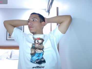 Randy_Roberts Chaturbate stream image from May 18, 2025