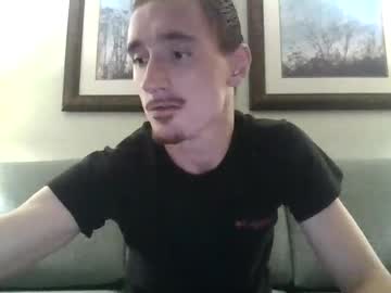 Tgroover Chaturbate stream image from May 18, 2025