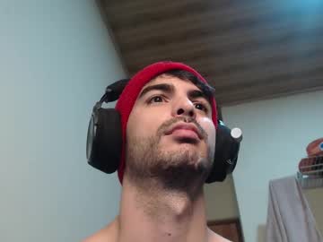 Therazhanen Chaturbate stream image from May 18, 2025