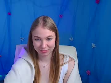 Emilia_Ilia Chaturbate stream image from May 18, 2025
