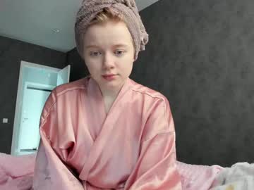 Eva_Tomiok Chaturbate stream image from May 18, 2025