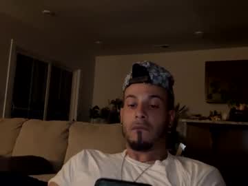Elpapasitolatino Chaturbate stream image from May 18, 2025