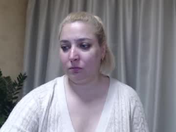 Ohsweetiren Chaturbate stream image from May 18, 2025