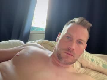 Chris2024x Chaturbate stream image from May 18, 2025