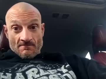 Wheelie929pimp Chaturbate stream image from May 18, 2025
