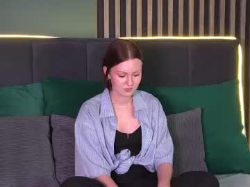 Emilyjonsone Chaturbate stream image from May 18, 2025
