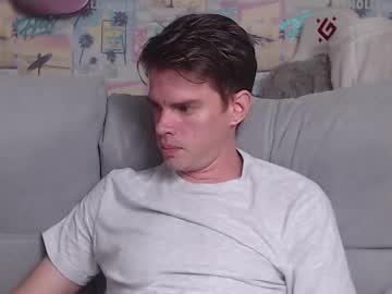 Oxmikexo Chaturbate stream image from May 18, 2025