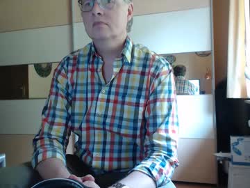 Ach471 Chaturbate stream image from May 18, 2025