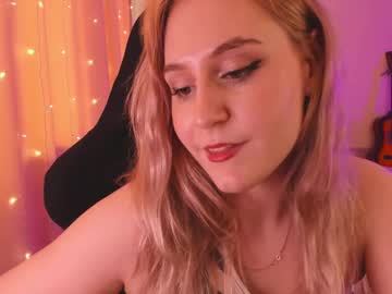 Diana_Floweri Chaturbate stream image from May 18, 2025