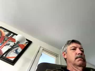 Genrusjim Chaturbate stream image from May 18, 2025