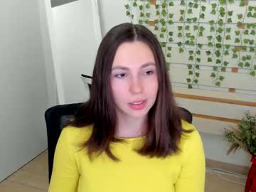 Kim_Go Chaturbate stream image from May 18, 2025