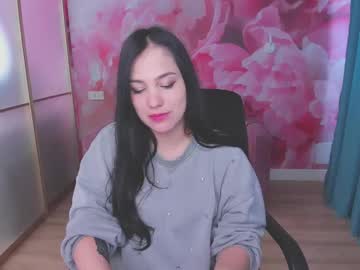 Veronicaalmond Chaturbate stream image from May 18, 2025