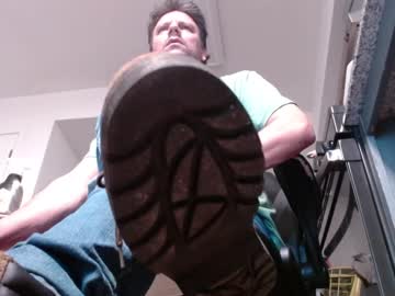 Laidback_And_Chill Chaturbate stream image from May 18, 2025