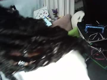 Ashledaniella Chaturbate stream image from May 18, 2025