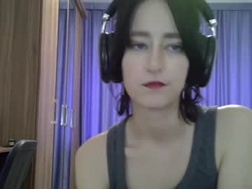 Devonaedman Chaturbate stream image from May 18, 2025