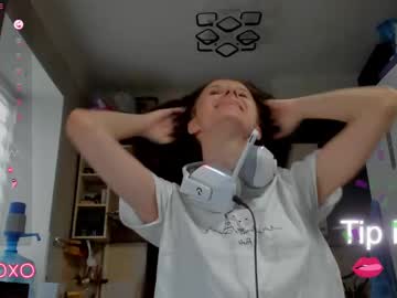 _Nika_Kik Chaturbate stream image from May 18, 2025
