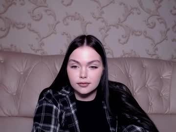 Stefaniwebb Chaturbate stream image from May 18, 2025