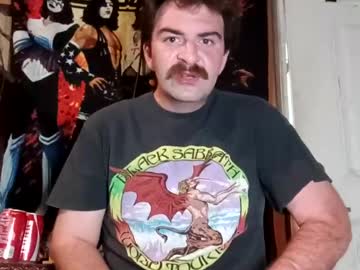 Daddymill98 Chaturbate stream image from May 18, 2025