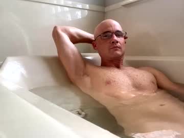 Shortshortsman Chaturbate stream image from May 18, 2025