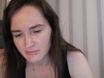 Pineapple__Mood Chaturbate stream image from May 18, 2025