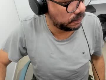 Sugarhairybear Chaturbate stream image from May 18, 2025