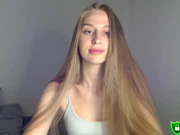 Femkedejager Chaturbate stream image from May 18, 2025