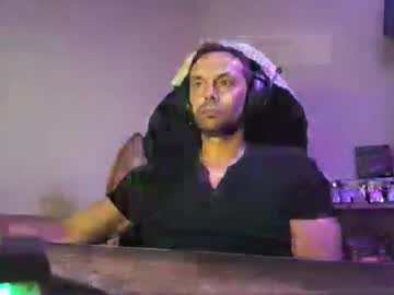 Jul71100 Chaturbate stream image from May 18, 2025