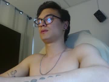 Taurus4k Chaturbate stream image from May 18, 2025
