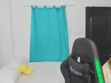 Corzoethan Chaturbate stream image from May 18, 2025