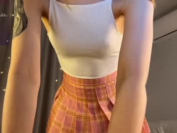 Dontouchmyass Chaturbate stream image from May 18, 2025