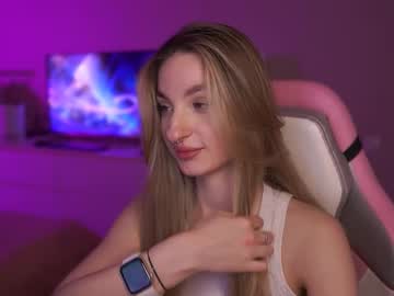 Lexystoun Chaturbate stream image from May 18, 2025
