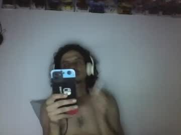 Raku2386 Chaturbate stream image from May 19, 2025