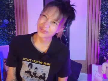 Rozetay Chaturbate stream image from May 19, 2025
