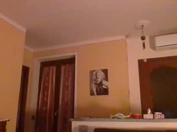 Dave8022 Chaturbate stream image from May 19, 2025