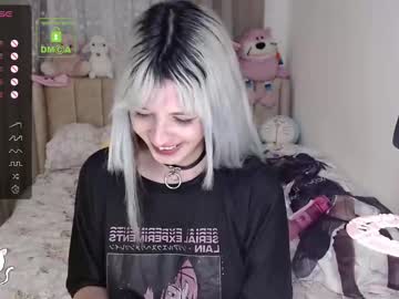 Milkybunnyy Chaturbate stream image from May 19, 2025