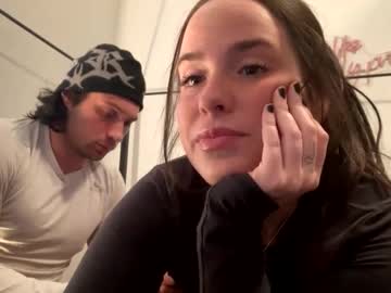 Alexilottt Chaturbate stream image from May 19, 2025