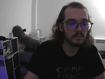Thatuhmguy Chaturbate stream image from May 19, 2025