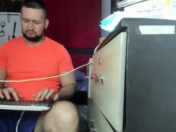 Tokensmodels Chaturbate stream image from May 19, 2025