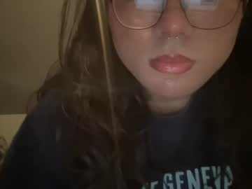 Daveydollxoxo Chaturbate stream image from May 19, 2025