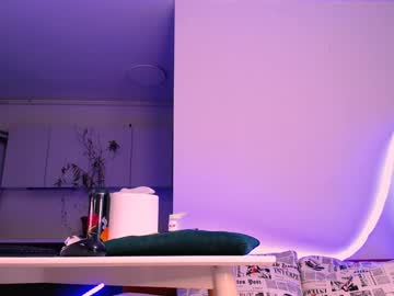 Oxxxy__ Chaturbate stream image from May 19, 2025